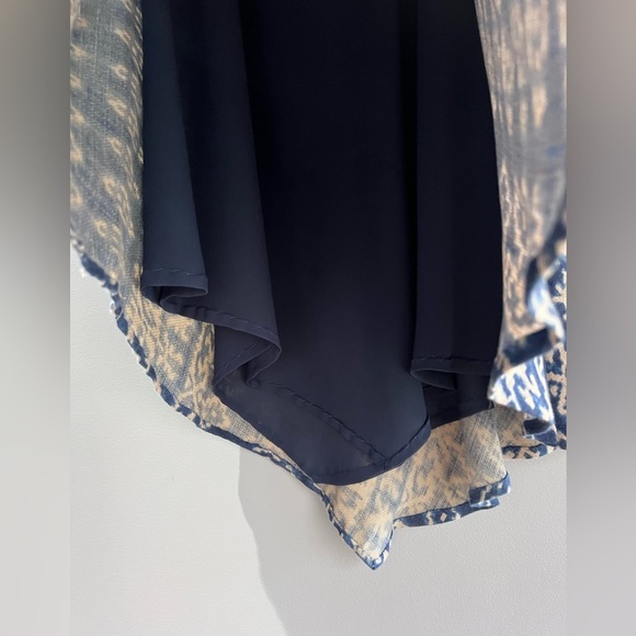 Coldwater Creek pre worn Navy and Cream Patterned Asymmetrical Skirt size M - Picture 4 of 13